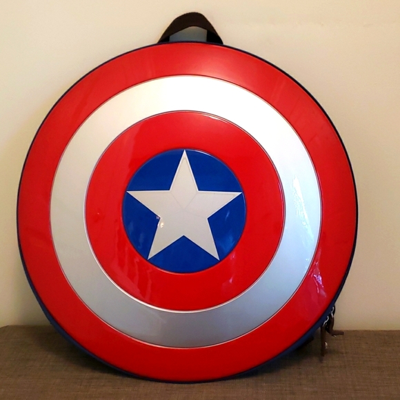 thinkgeek captain america backpack